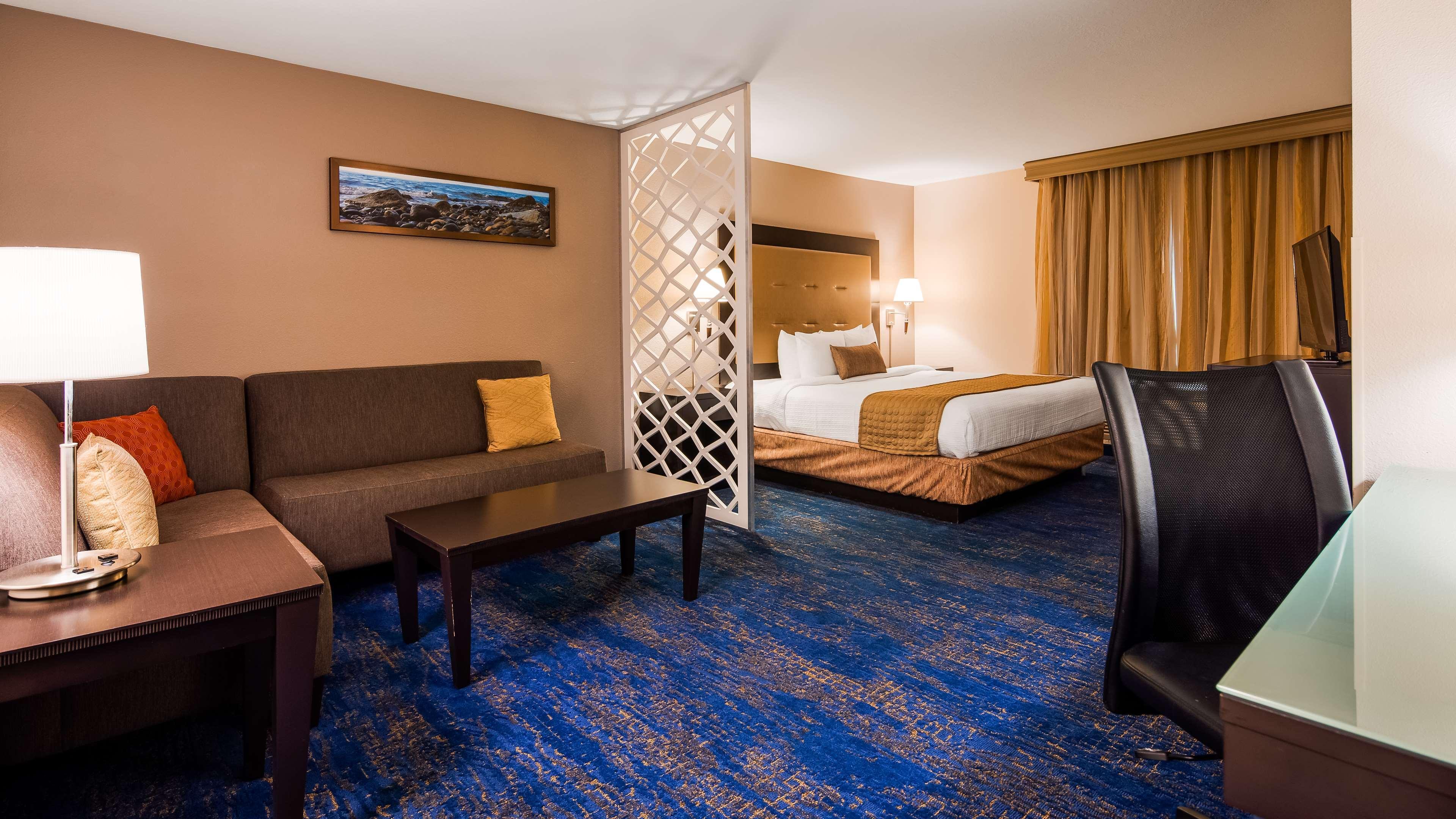 Best Western Plus Executive Hotel & Suites Sulphur Exteriör bild