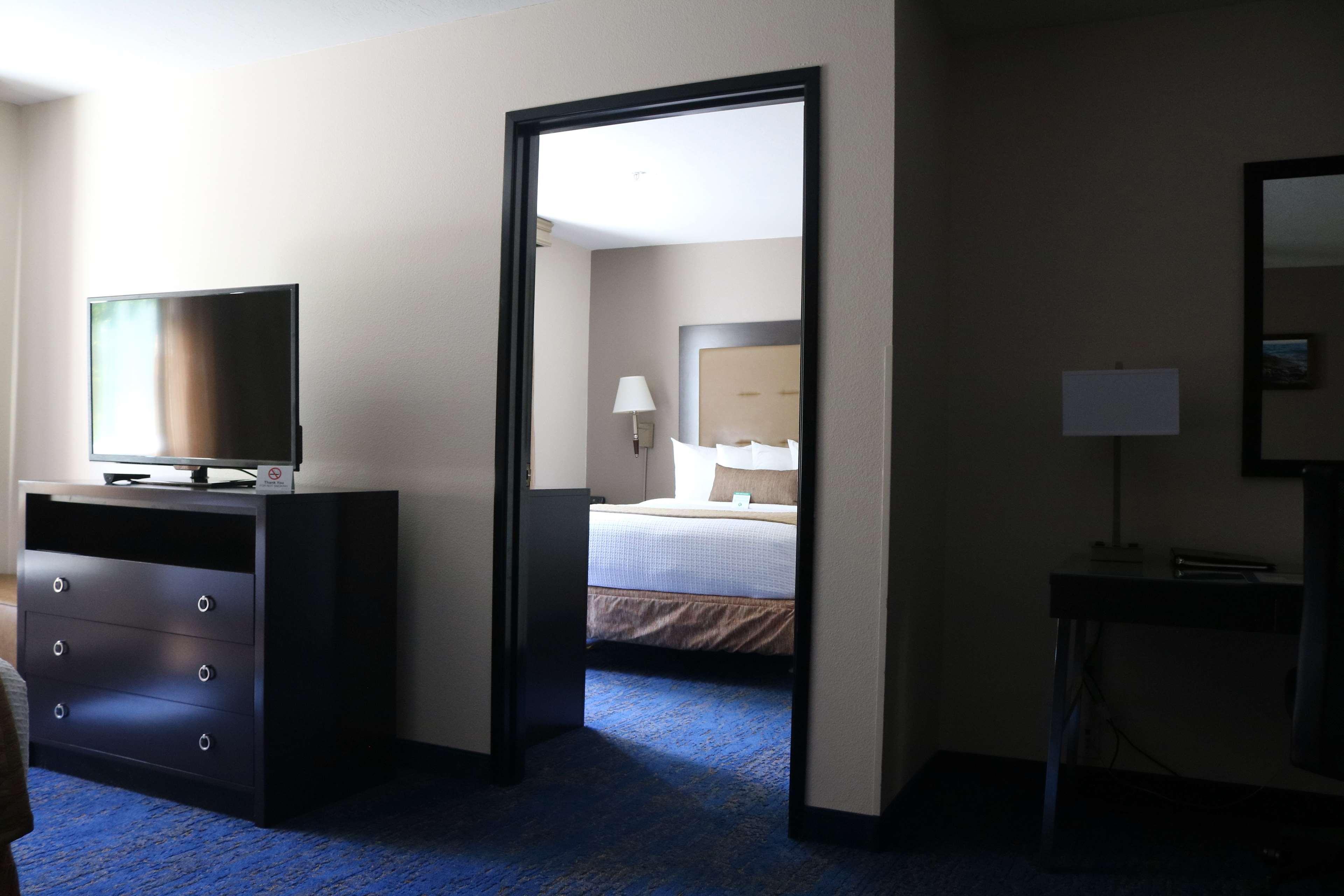 Best Western Plus Executive Hotel & Suites Sulphur Exteriör bild