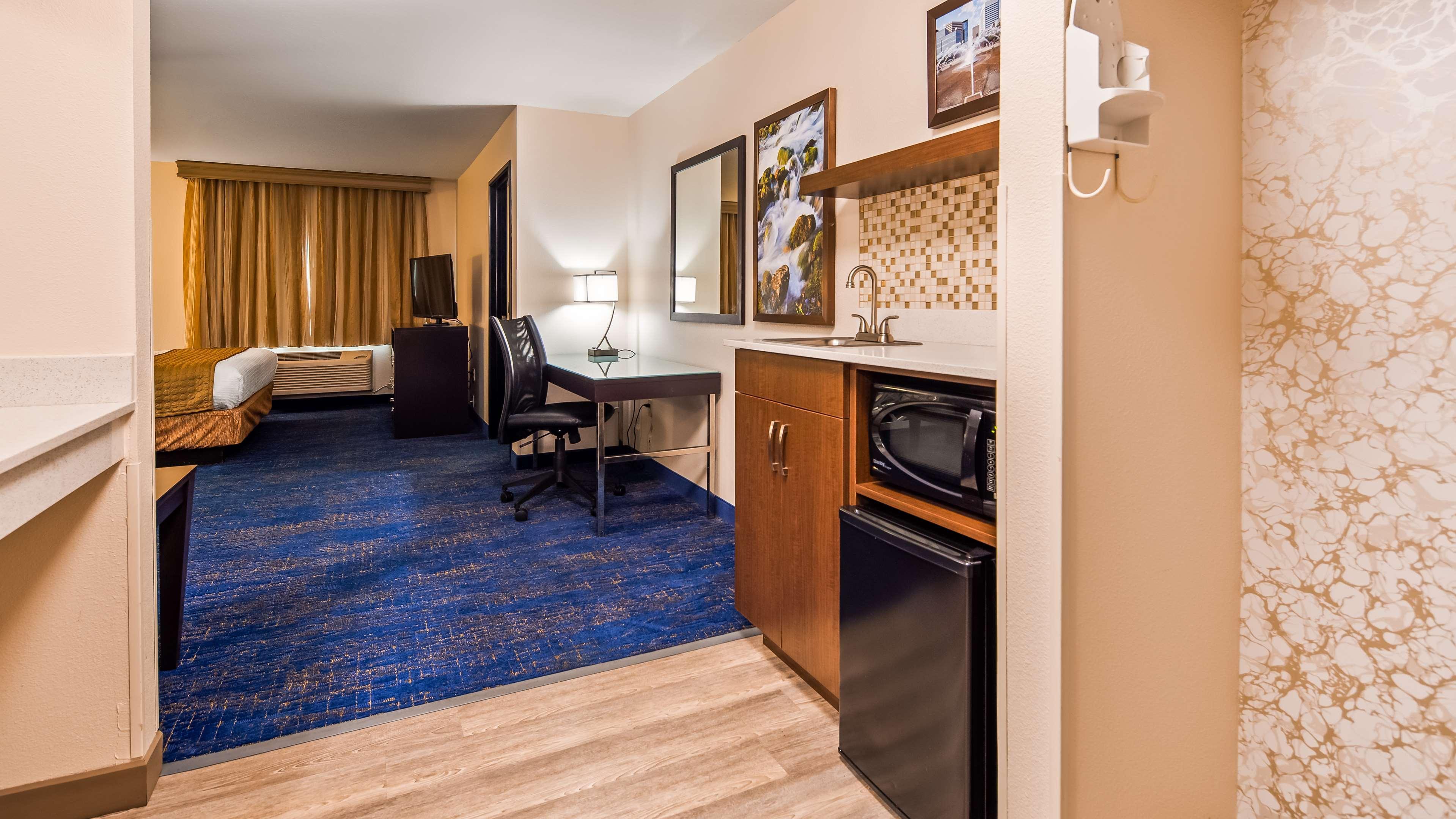 Best Western Plus Executive Hotel & Suites Sulphur Exteriör bild